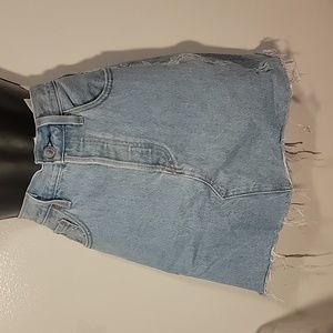 Levi's women mini skirt size 26